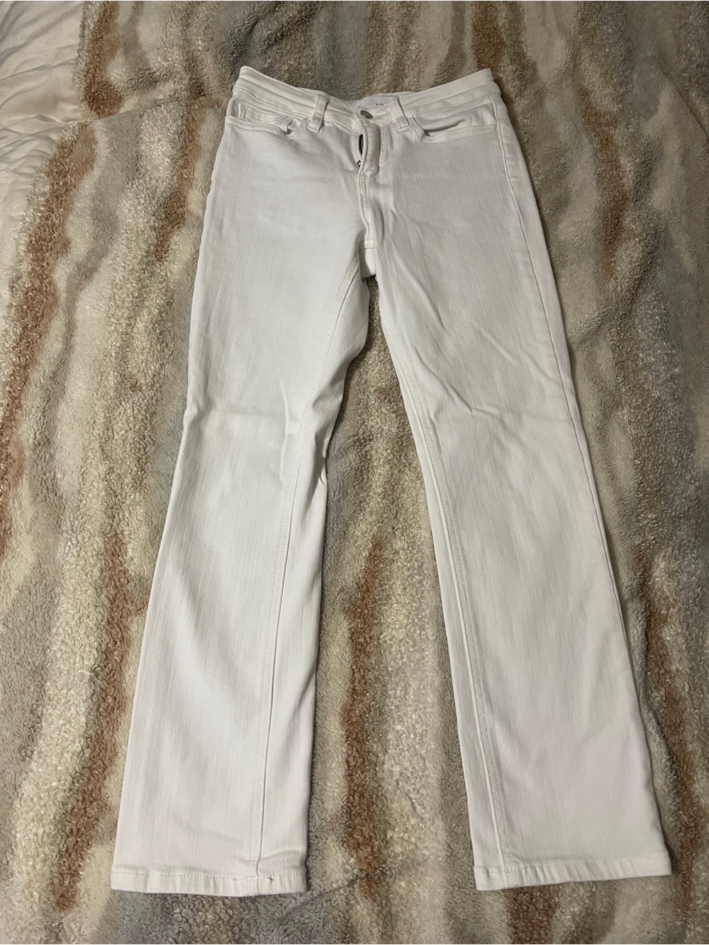 Women's White Straight-Leg Jeans - Clean Everyday Style